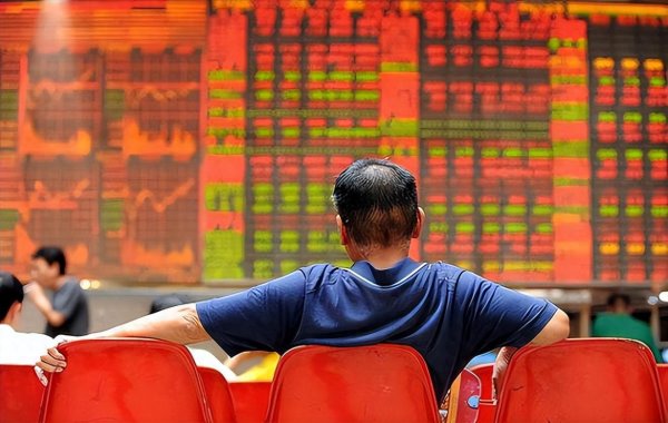 招财猫配资 9月8日分享: 高低切换? 牛市正常轮动, 我今天决定加仓!