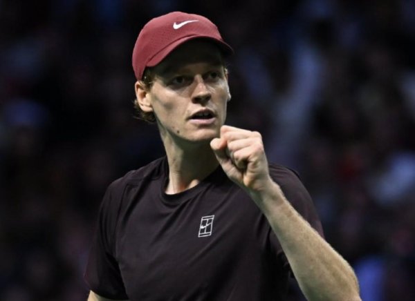 3G配资 辛纳送蛋横扫兹维列夫，晋级巴黎大师赛决赛将战阿利亚西姆